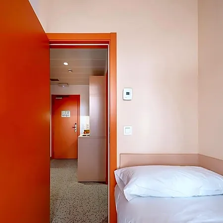 Hotel Valencia Tower Hotel 3*